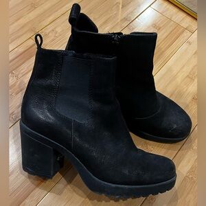 Urban Outfitters Vagabond black booties 7.5